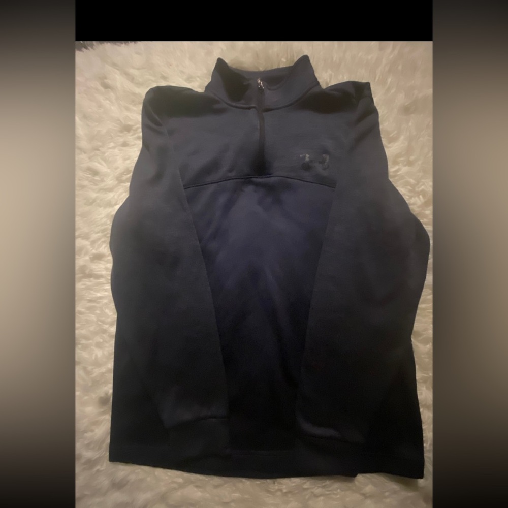 2/$20 Men’s Under Armour Pullover Size S